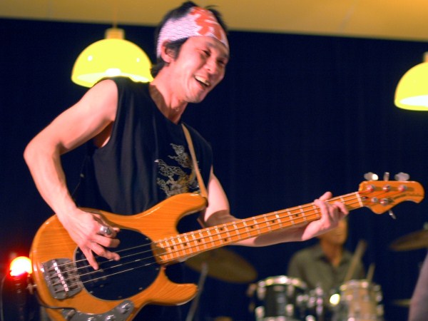 hardrock bass